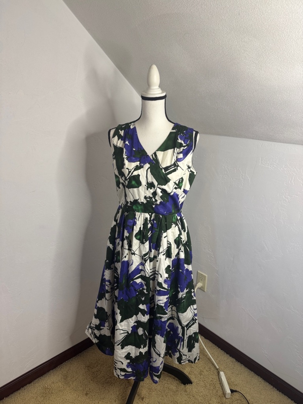 J. Peterman Vintage Floral V-Neck Midi Dress in White, Blue & Green